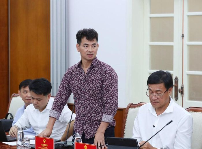 Các đại biểu phát biểu tại cuộc họp