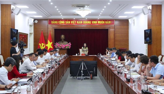 Bộ trưởng Bộ VHTTDL Lâm Thị Phương Thanh chủ trì cuộc họp nghe báo cáo về kịch bản phát triển công nghiệp văn hóa gắn với mục tiêu tăng trưởng hai con số.