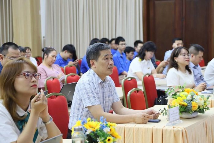 Các đại biểu dự chương trình