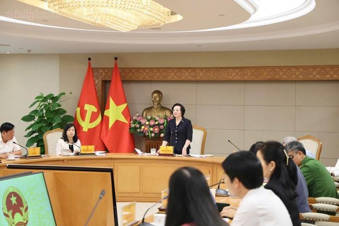Phó Thủ tướng yêu cầu tiếp tục đẩy mạnh công tác thanh tra, kiểm tra, đấu tranh và xử lý nghiêm các hành vi vi phạm về an toàn thực phẩm - Ảnh: VGP/Thu Giang