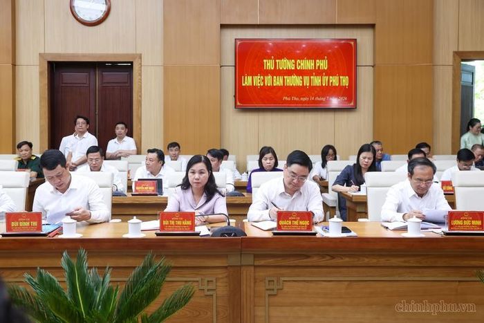 Lãnh đạo các sở, ngành tỉnh Phú Thọ dự cuộc làm việc - Ảnh: VGP/Nhật Bắc
