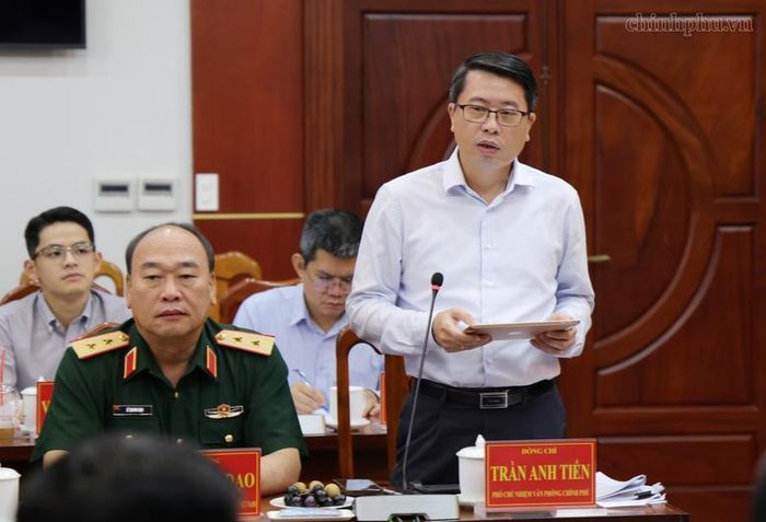 Phó Chủ nhiệm VPCP Trần Anh Tiến phát biểu tại cuộc làm việc - Ảnh: VGP/Gia Huy