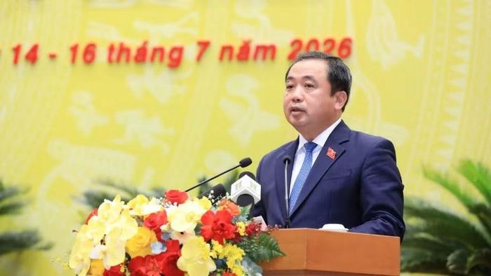 Ủy viên Bộ Chính trị, Bí thư Thành ủy Trần Đức Thắng phát biểu tại kỳ họp thứ 5 của Hội đồng nhân dân thành phố Hà Nội khóa XVII.