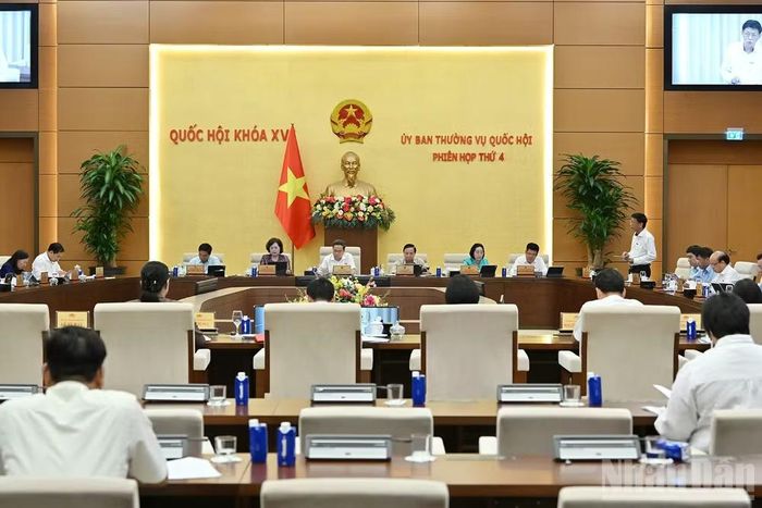 Quang cảnh phiên họp. (Ảnh: THỦY NGUYÊN)