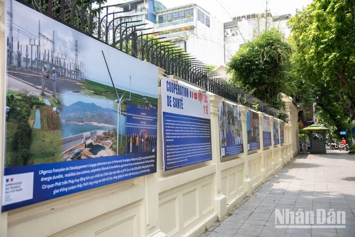 Trong khuôn khổ Quan hệ đối tác chuyển dịch năng lượng công bằng (JETP), Pháp cam kết hỗ trợ Việt Nam trong việc kiểm soát và khử carbon trong quá trình sản xuất năng lượng.
