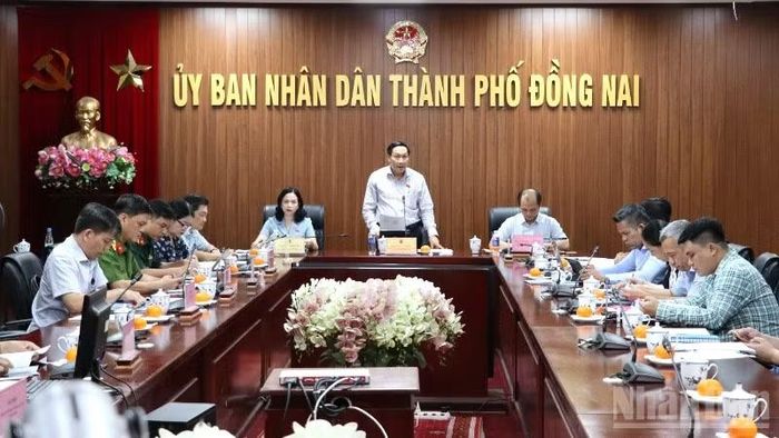 Quang cảnh buổi làm việc tại Ủy ban nhân dân thành phố Đồng Nai.