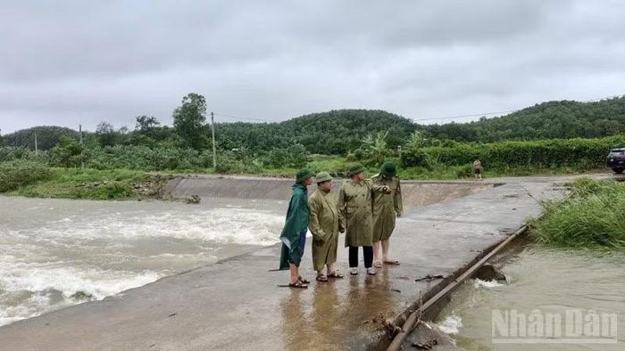Bộ Nông nghiệp và Môi trường đề nghị các địa phương tăng cường kiểm tra, đánh giá an toàn đập, hồ chứa thủy lợi trước nguy cơ xảy ra mưa lũ cực đoan.