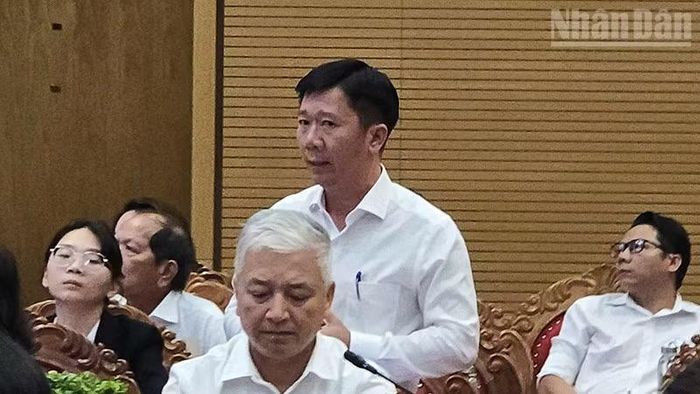 Ông Nguyễn Văn Lăng, Tổng Giám đốc Becamex Bình Định phát biểu ý kiến hiến kế cho tỉnh Gia Lai.