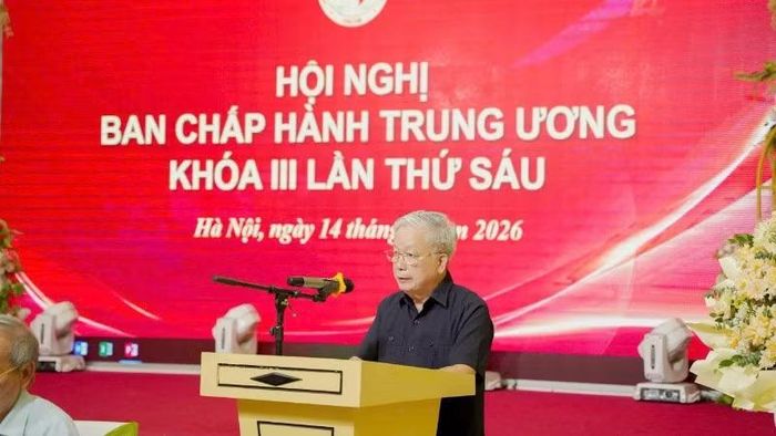 Ông Nguyễn Hồng Quân, nguyên Ủy viên Trung ương Đảng, Chủ tịch Trung ương Hội Giáo dục chăm sóc sức khỏe cộng đồng Việt Nam phát biểu.