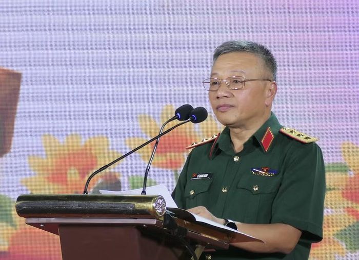Thượng tướng Lê Quang Minh, Phó Chủ nhiệm Tổng cục Chính trị Quân đội nhân dân Việt Nam phát biểu tại chương trình.