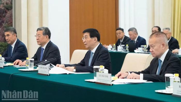 Đồng chí Vương Hộ Ninh phát biểu tại buổi hội kiến.