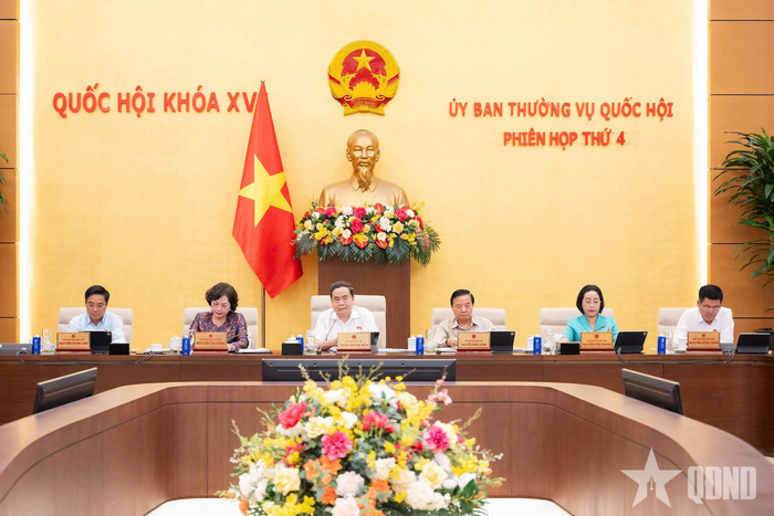 Chủ tịch Quốc hội Trần Thanh Mẫn chủ trì phiên họp.