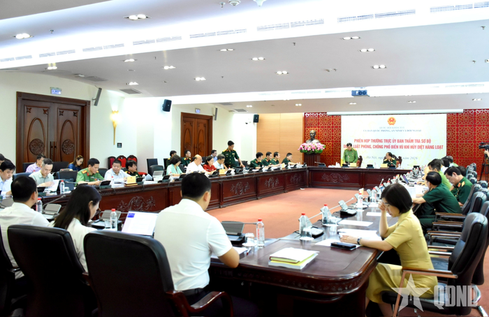 Quang cảnh phiên họp.