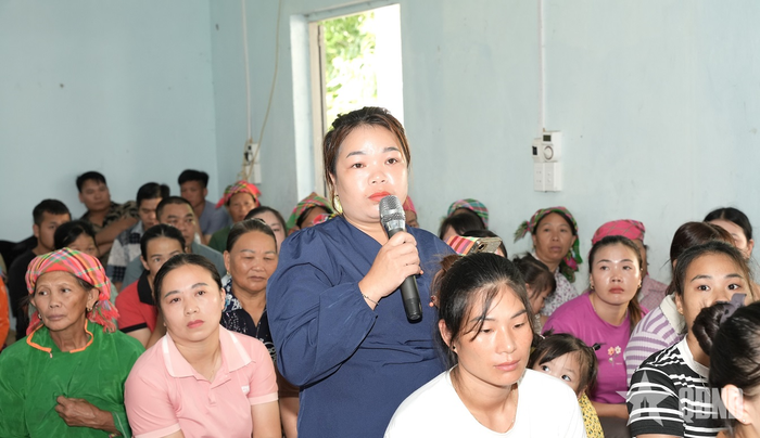 Cử tri xã Sơn Vĩ kiến nghị tỉnh quan tâm đầu tư, nâng cấp hạ tầng và các công trình an sinh xã hội, góp phần nâng cao đời sống nhân dân khu vực biên giới.