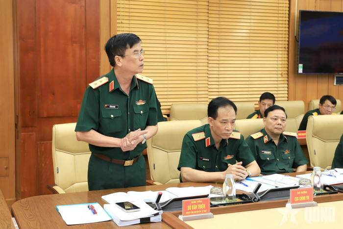 Trung tướng Đỗ Văn Thiện, Chính ủy Tổng cục phát biểu chỉ đạo hoạt động công tác Đảng, công tác chính trị trong luyện tập chuyển trạng thái SSCĐ.