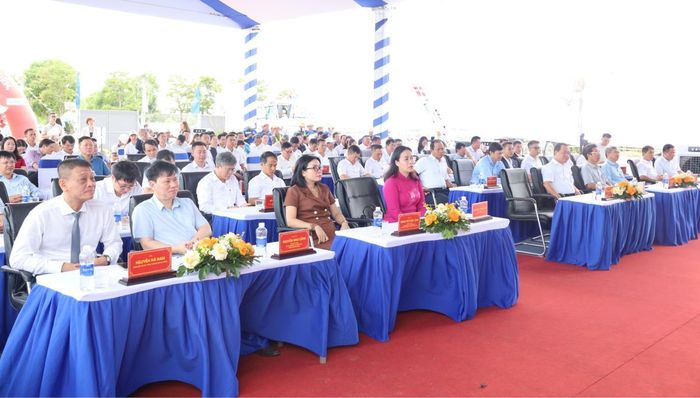 Các đại biểu tham dự sự kiện.
