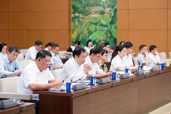 Đại biểu dự họp. Ảnh: CẨM HÀ