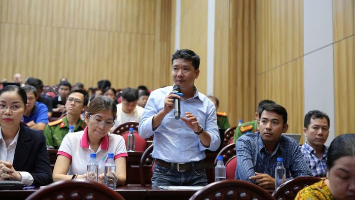 Đại diện các doanh nghiệp phát biểu tại hội nghị