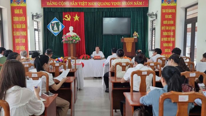 Buổi khảo sát về tác động của điện thoại, mạng xã hội đến học sinh trên địa bàn xã Hòa Vang