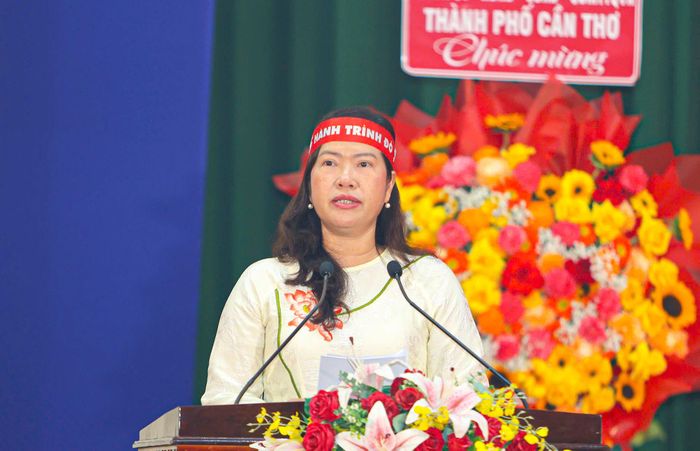 Phó Chủ tịch UBND TP Cần Thơ Nguyễn Thị Ngọc Điệp phát biểu tại ngày hội
