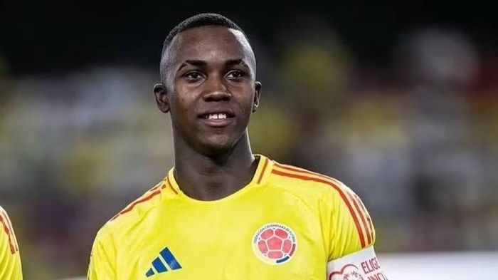 Cristian Orozco tròn 18 tuổi vào ngày 13/7 vừa qua, cột mốc quan trọng cho phép "Quỷ đỏ" chính thức đăng ký tân binh vào danh sách cầu thủ.