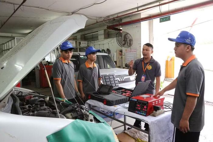 Thực hành nghề tại Trường CĐ Viễn Đông.