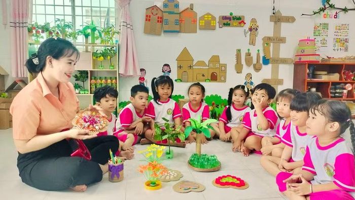Trong phạm vi đơn vị hành chính cấp xã phải đảm bảo có một cơ sở giáo dục Mầm non, Tiểu học và THCS hoặc cơ sở giáo dục có nhiều cấp học.