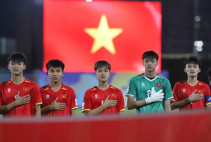 Trong khi đó, không có cầu thủ nào của U17 Việt Nam được Transfermarkt định giá. Điều đó cho thấy sự chênh lệch tương quan khá lớn giữa hai đội. Ảnh: VFF.