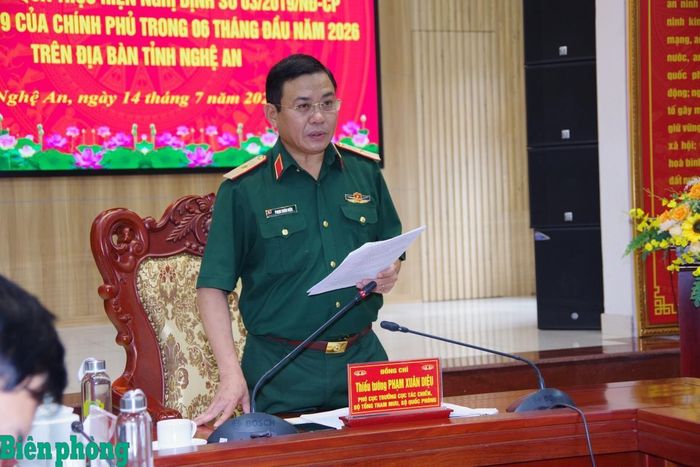 Thiếu tướng Phạm Xuân Diệu, Phó Cục trưởng Cục Tác chiến, Bộ Tổng Tham mưu Quân đội nhân dân Việt Nam kết luận hội nghị. Ảnh: Anh Bách