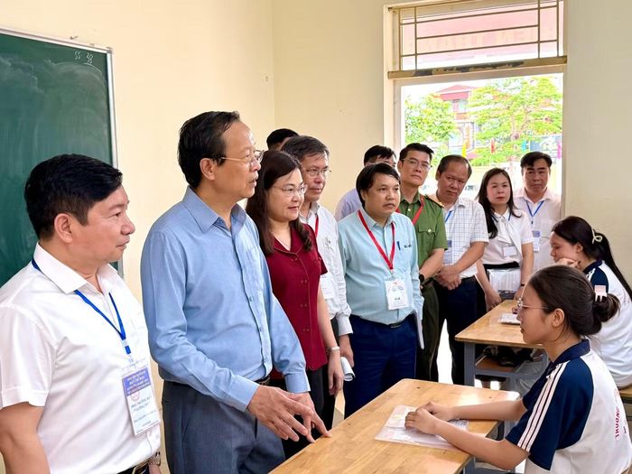 Thứ trưởng Thường trực Bộ GD&amp;ĐT kiểm tra công tác chuẩn bị Kỳ thi Tốt nghiệp THPT năm 2026.