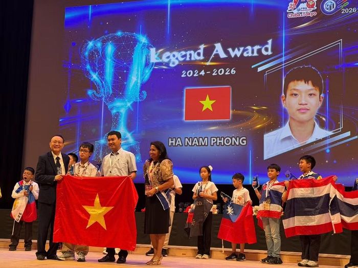 Hà Nam Phong, lớp 7, Trường THCS Ngô Sĩ Liên (Hà Nội) đoạt Huy chương Vàng.