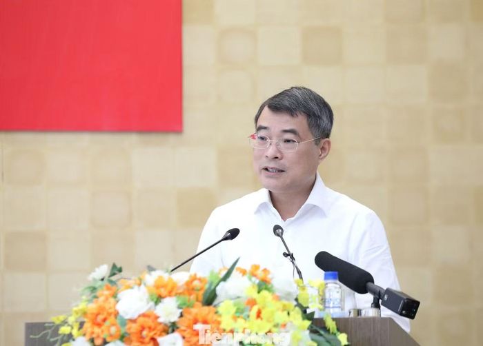 Thủ tướng Chính phủ Lê Minh Hưng phát biểu chỉ đạo tại buổi làm việc.