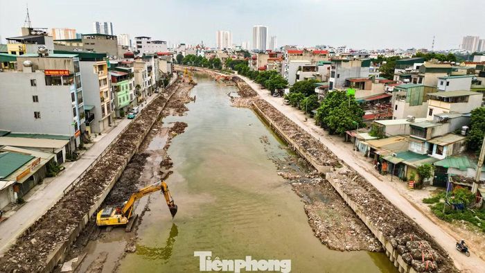 Trọng tâm của dự án là xử lý các điểm nghẽn trên tuyến hạ lưu sông Kim Ngưu, góp phần cải thiện khả năng dẫn dòng và giảm áp lực cho hệ thống thoát nước khi xảy ra mưa lớn.