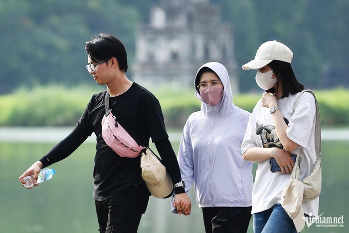 Thời tiết miền Bắc chuyển nắng ráo, có nơi nắng nóng. Ảnh: Nam Khánh