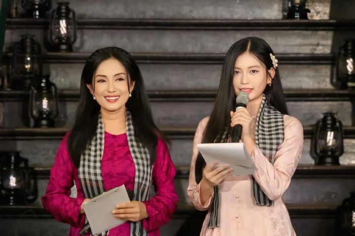 MC Phương Thảo tự hào cùng con gái dẫn chương trình trong loạt sự kiện kỷ niệm thành phố mang tên Bác.