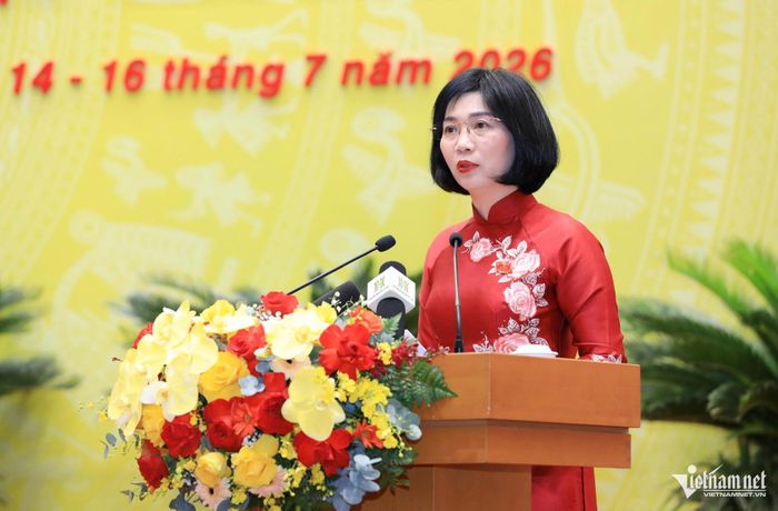 Chủ tịch HĐND thành phố Hà Nội Phùng Thị Hồng Hà