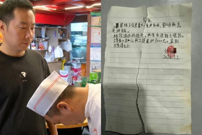 Anh Liu cúi đầu cảm ơn chủ quán Liang đã xé giấy ghi nợ. Ảnh: SCMP/Handout