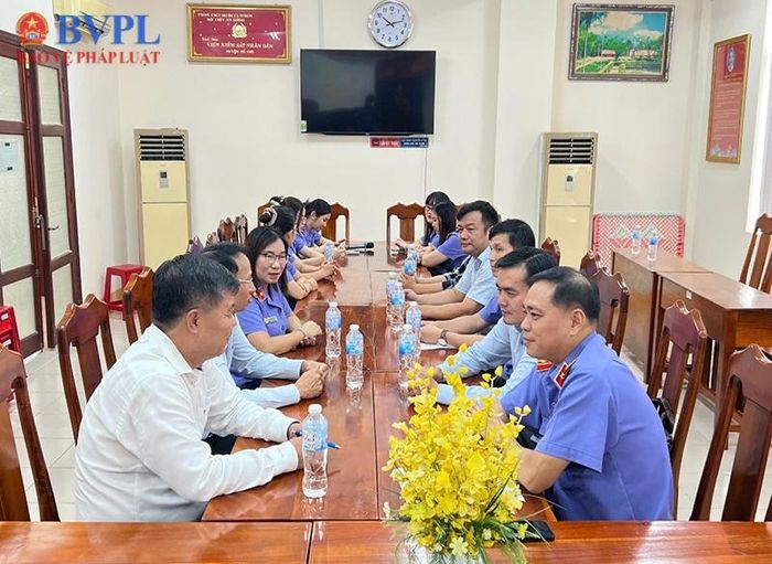 Toàn cảnh buổi lễ ký kết.