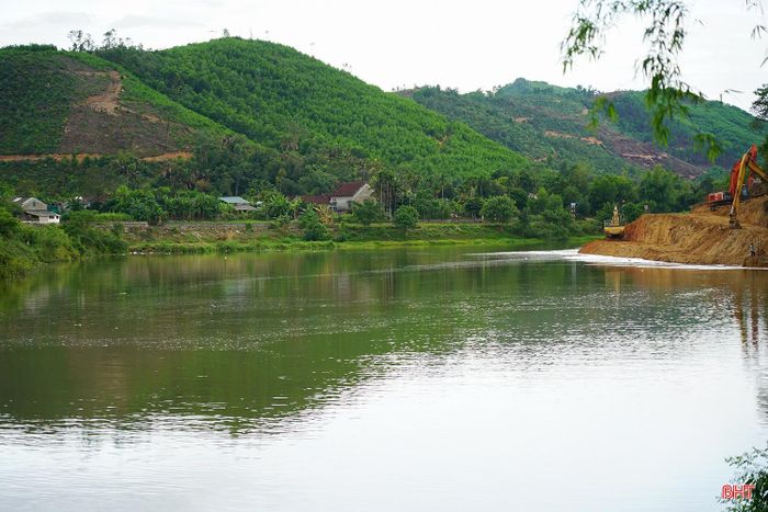 Nhiều địa phương ở Hà Tĩnh có hệ thống sông ngòi dày đặc, tiềm ẩn nguy cơ đuối nước đối với trẻ em.