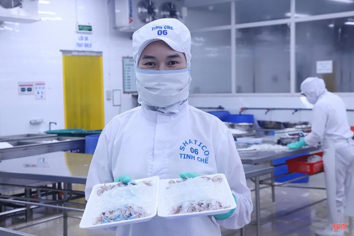  Mức lương tăng thêm 15% sau khi tổ chức công đoàn đối thoại, thương lượng với bộ phận chuyên môn đã giúp công nhân yên tâm làm việc. 