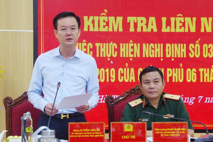 Phó Chủ tịch Thường trực UBND tỉnh Trần Báu Hà phát biểu tại buổi làm việc.