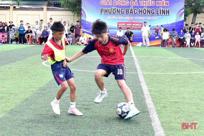 Các đội được chia thành 3 bảng, thi đấu vòng tròn tính điểm. Kết thúc vòng bảng, Ban Tổ chức lựa chọn 4 đội có thành tích cao nhất vào vòng bán kết, từ đó 2 đội xuất sắc sẽ bước vào trận chung kết.