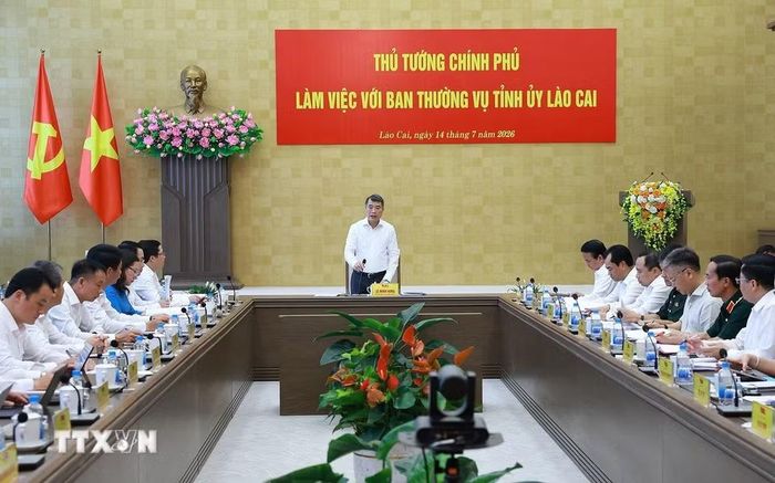 Thủ tướng Lê Minh Hưng làm việc với Ban Thường vụ Tỉnh ủy Lào Cai. (Ảnh: Dương Giang/TTXVN)