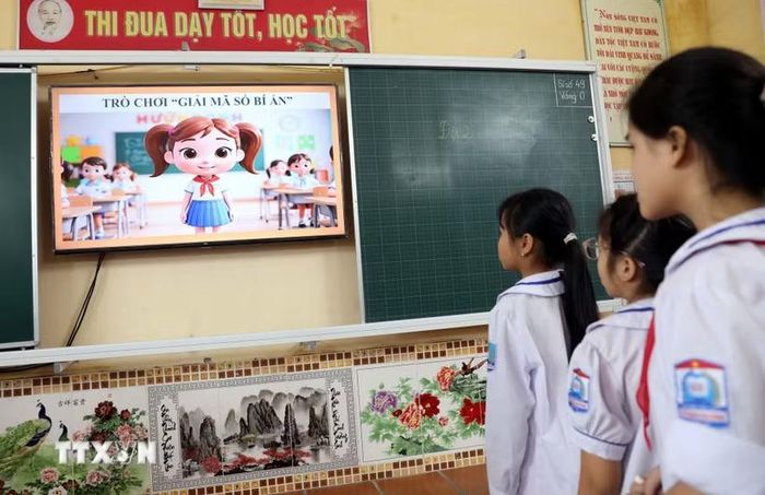 Trường Tiểu học Lê Danh Phương (xã Hưng Hà, tỉnh Hưng Yên) ứng dụng công nghệ AI trong giảng dạy. (Ảnh: Thế Duyệt/TTXVN)