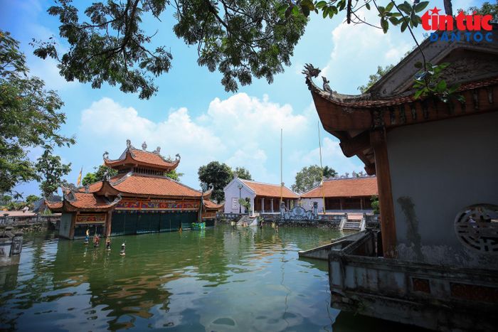 Lãnh đạo xã Thư Lâm cho rằng, chính những giá trị được bồi đắp qua nhiều thế hệ, cùng dư địa phát triển và sự đồng thuận của người dân, đã trở thành một trong những nền tảng để Thư Lâm cùng xã Phúc Thịnh được Thành ủy thí điểm mô hình xã, phường xã hội chủ nghĩa.