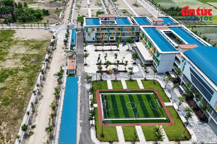 Trước khi Thư Lâm được lựa chọn thí điểm mô hình xã, phường xã hội chủ nghĩa, TP Hà Nội đã dành khá nhiều nguồn lực để hoàn thiện cơ sở hạ tầng cho địa phương này.