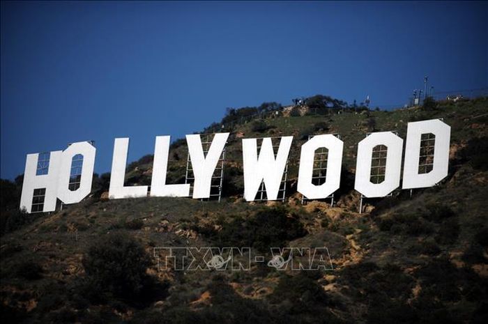 Bảng hiệu HOLLYWOOD ở Los Angeles, Mỹ. Ảnh tư liệu: AFP/TTXVN