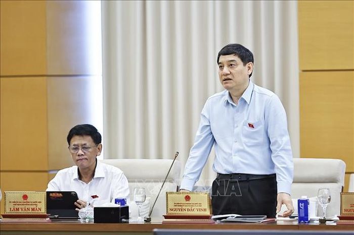 Chủ nhiệm Ủy ban Văn hóa và Xã hội của Quốc hội Nguyễn Đắc Vinh phát biểu. Ảnh: Doãn Tấn/TTXVN