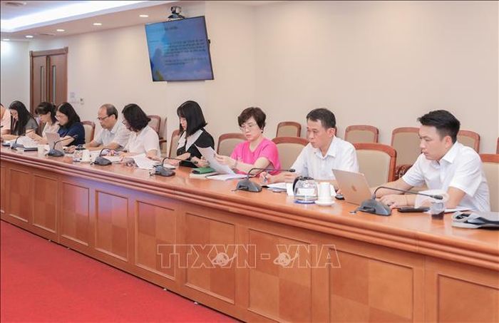 Các đại biểu tham dự.