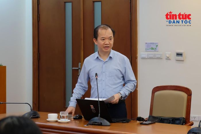 PGS.TS Bùi Hoài Sơn cho rằng ranh giới giữa sáng tạo, khai thác, sao chép, xâm phạm quyền và đạo đức nghề nghiệp đang ngày càng trở nên phức tạp.
